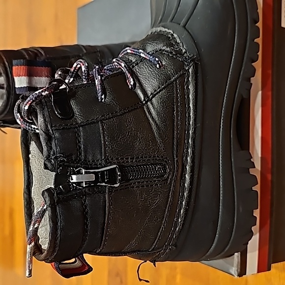 Tommy Hilfiger duck boots - Picture 9 of 12